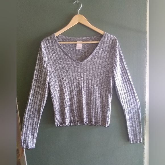 No Boundaries Top - Picture 8 of 8